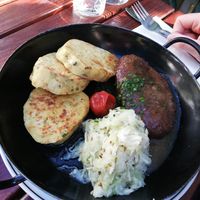 Jackfruit-Schweinsbraten at Bierosophie in Vienna