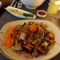 Muy buen plato de tofu, bien condimentado! at Le Bistrot Viet in Santiago