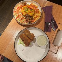 наггетсы и треш плейт at Mission in Moscow