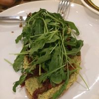 Tostada tomate seca y rúcula at Birosta in Zaragoza