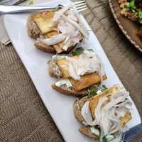 Tostas de tofu at Raiz in Aveiro
