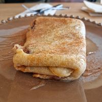 Vegan tripa filled with chocolate at Raiz in Aveiro