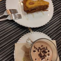 Carrot cake and peanut chocolate mousse at Raiz in Aveiro