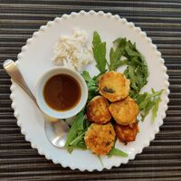 Falafel with teriyaki sauce at Raiz in Aveiro