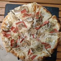 Pizza carbonara at La Vaca en el Tejado in Alcala De Henares