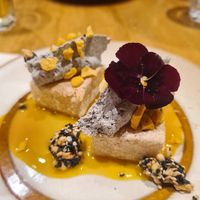 Le dessert : mochi, crème au sésame noir, et coulis de fruits de la passion at the friendly kitchen in Paris