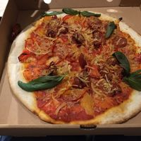Vegan and gluten-free pizza at The White Rabbit in Oxford
