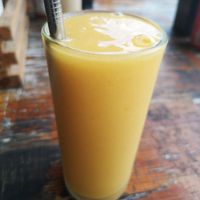 Mango lemon shake at Zest Bakery & Coffee House in Koh Tao