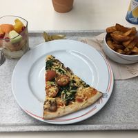 Bulgur dessert, Pizza from PizzaBar and potato wedges at Studierendenwerk Mensa Harburg in Hamburg
