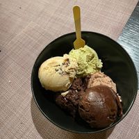 5 different flavors of ice cream at VEG in Split