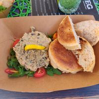 Tuna bowl (chickpeas with nori and a bread bun) at VEG in Split