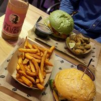 2 Menüs at Space Burger in Vienna