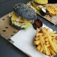 "Chicken" burger with fries at Space Burger in Vienna