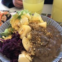 Bowl with potatoes, mushrooms gravy and sourkraut   at Le Botaniste - Bailli in Brussels