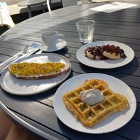 Comida, 2 espressos e 1 água deu R$ 92 at Mornings in Curitiba