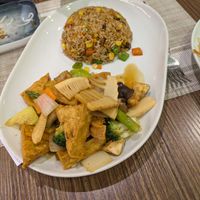 Fried tofu with mushrooms and veggie rice at Chun in Madrid