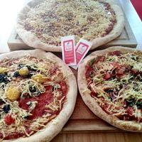 Vegan large margarita - Vegan medium custom margarita - vegan regular spicy at Domino's Pizza in Court-saint-etienne