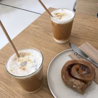 Whole-wheat cinnamon buns and iced lattes with oat milk! 👌🏽 at Greenhood Coffee House in Beeston