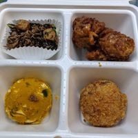 4 dish plate at Upgrade Plant Based Kitchen in Osaka