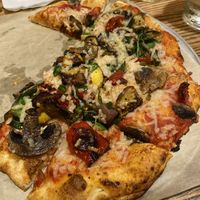 vegan veggie pizza 🤩🤩🤩🤩  at UNO Pizzeria in Kissimmee