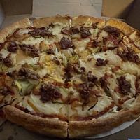 Vegan cheeseburger pizza  at UNO Pizzeria in Kissimmee