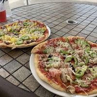 Customizable pizza with vegan cheese at UNO Pizzeria in Oakland