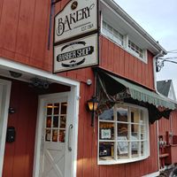 Bakery outside view at The Gingered Peach in Lawrence Township