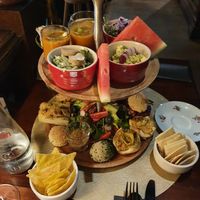 Etagièrefor two at Atelier Flori in Bruges