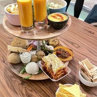 🌱🌱🌱  at Atelier Flori in Bruges