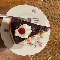 Taart van Magpies at Atelier Flori in Bruges