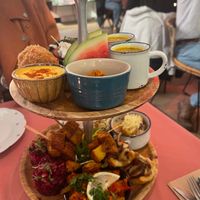 Etagère november 2025 at Atelier Flori in Bruges