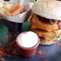 Monster burger at Frutas Prohibidas in Madrid