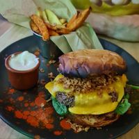 Burger La devota at Frutas Prohibidas in Madrid