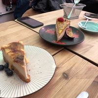 Crema catalana y passionfruit  at Frutas Prohibidas in Madrid