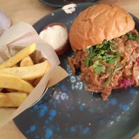 BBQ pulled pork burger at Frutas Prohibidas in Madrid