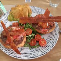 Rancheros eggs Benedict at Frutas Prohibidas in Madrid