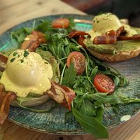 Eggs Benedict classic at Frutas Prohibidas in Madrid