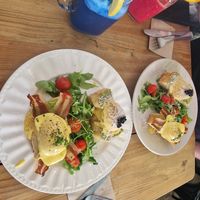 The famous egg benedict at Frutas Prohibidas in Madrid