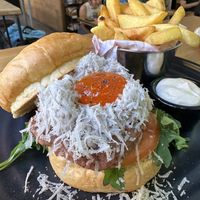 Burger de trufa  at Frutas Prohibidas in Madrid
