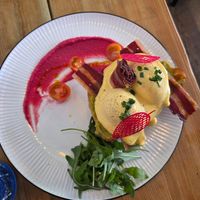 Benedict eggs at Frutas Prohibidas in Madrid