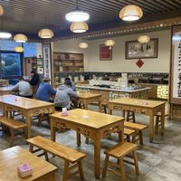 Tables at Pǐn Lián SùShí 品莲素食 in Sanya