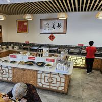 Buffet spread at Pǐn Lián SùShí 品莲素食 in Sanya