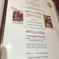 The vegetarian menu is also vegan avaiable  at Mijana in Orleans