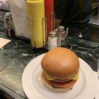 Mmmm at Holiday Vegan Diner in Paris