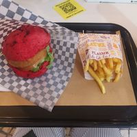 Vegatebele mix burger and fries at No Ponto in Nazare