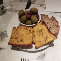 Olives and bread side at Fellinis in Ambleside