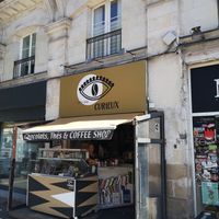 Outside at Curieux Coffeeshop in Nantes
