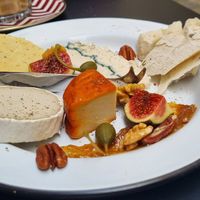 Cheese selection (18,90€) at Pepper & Ginny - Vegane Veinkost in Vienna