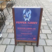 Entrance at Pepper & Ginny - Vegane Veinkost in Vienna