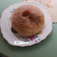 Bombolone al caramello at Cabane du 12 in Nice